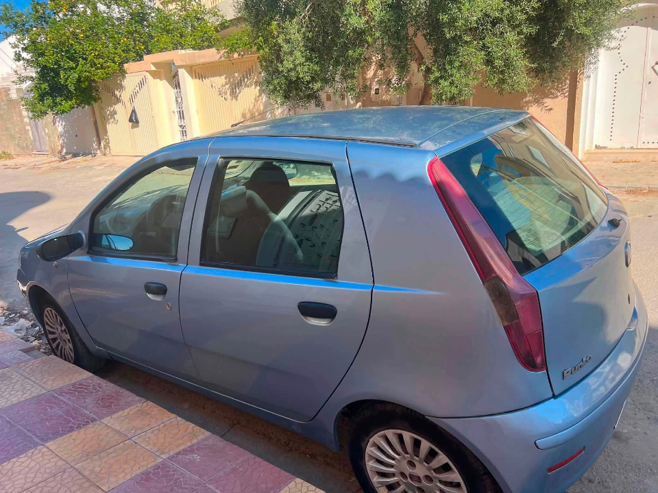 Fiat PUNTO - Photo 6
