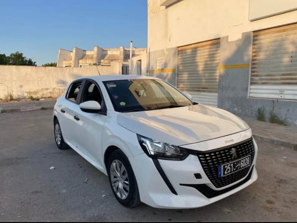 Peugeot 208 - Photo 6