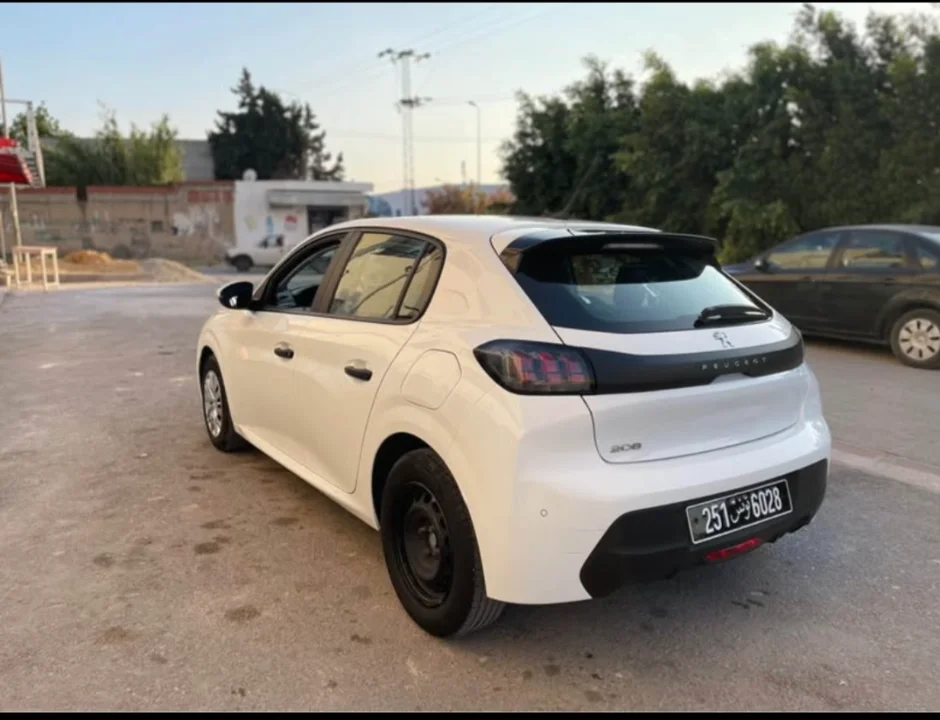 Peugeot 208 - Photo 5