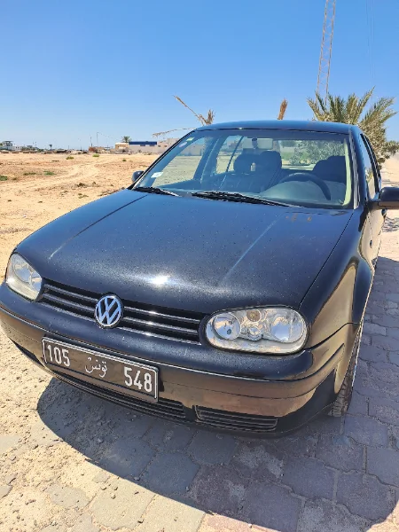 Volkswagen Golf 2002 Essence