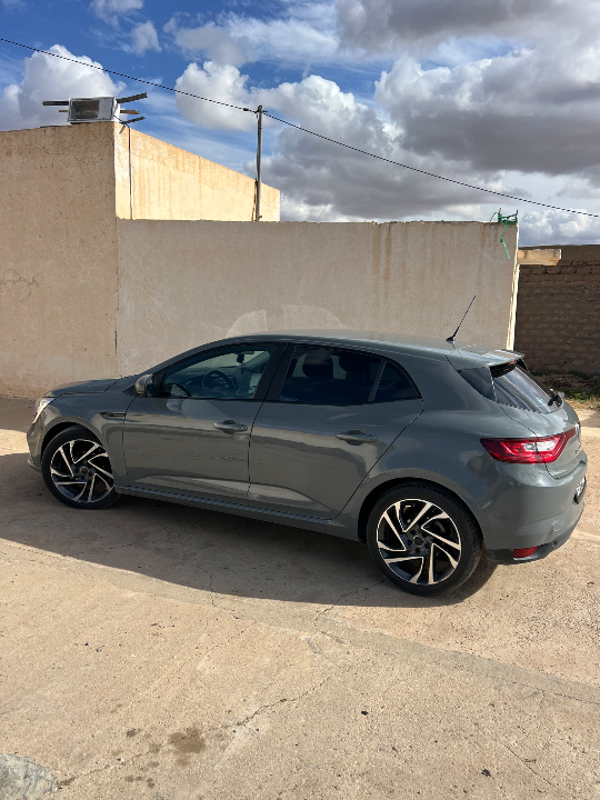 Renault Megane - Photo 3