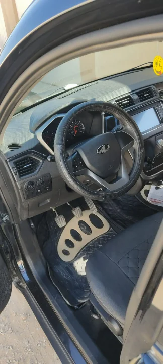 Mahindra KUV 100 - Photo 6