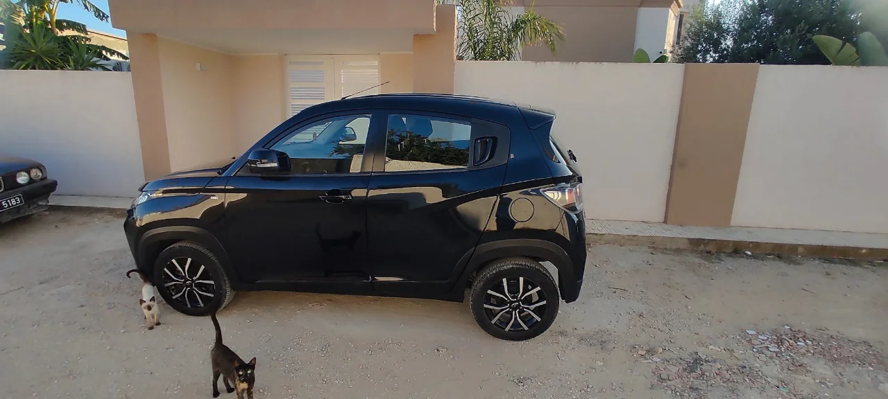 Mahindra KUV 100 - Photo 2