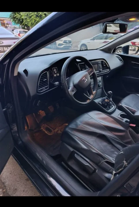 Seat Leon - Photo 5