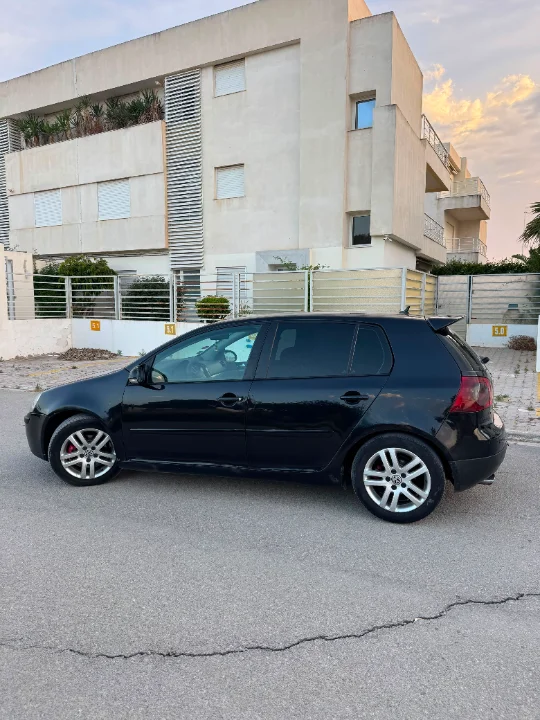 Volkswagen Golf 5 - Photo 8