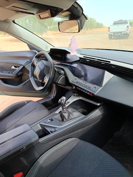Peugeot 308 - Photo 2