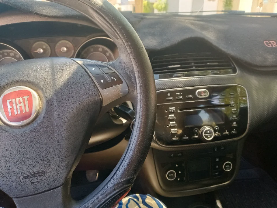 Fiat GRANDE PUNTO - Photo 3