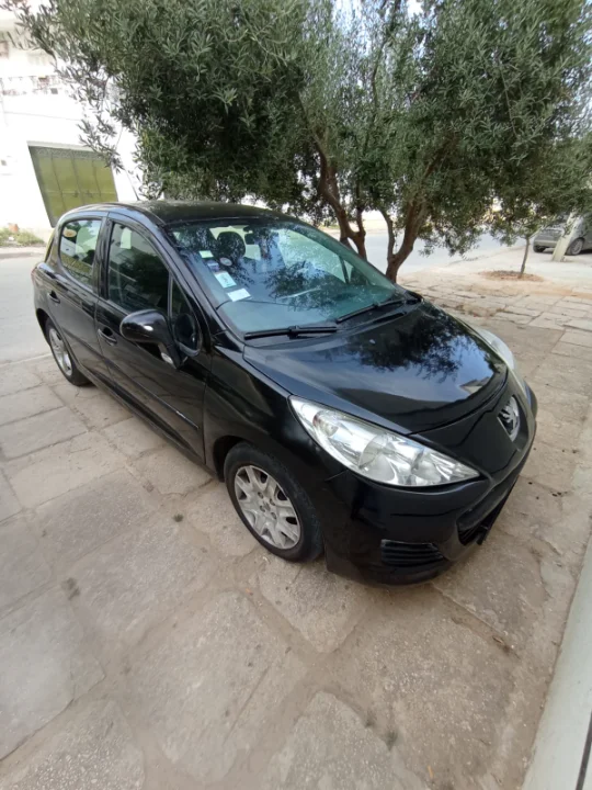 Peugeot 207 - Photo 4
