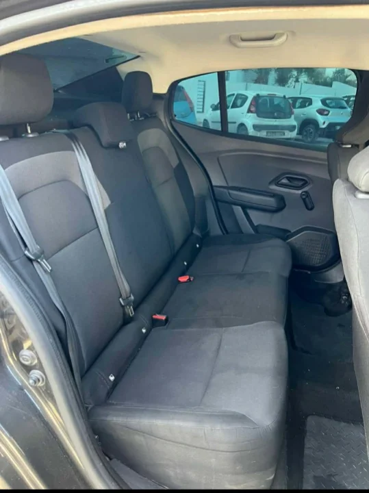 Dacia LOGAN - Photo 2