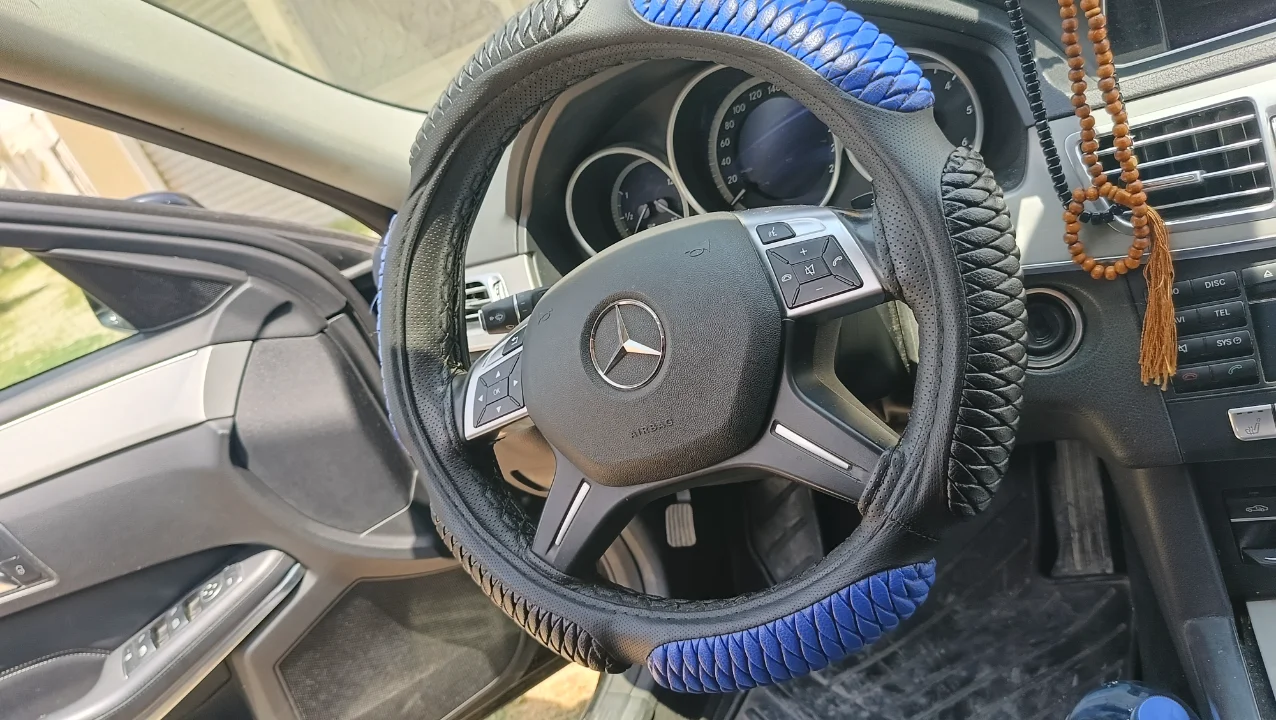 Mercedes 200 - Photo 5