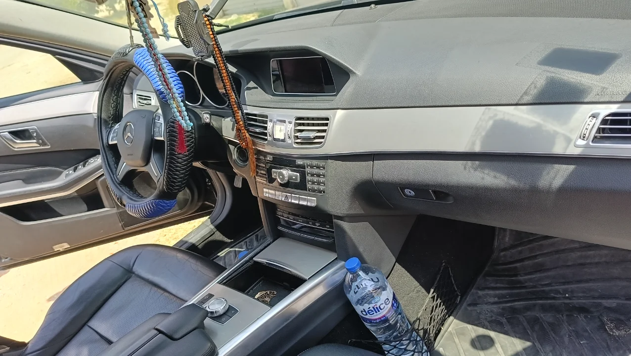 Mercedes 200 - Photo 3