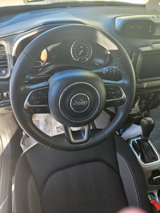 Jeep RENEGADE - Photo 2