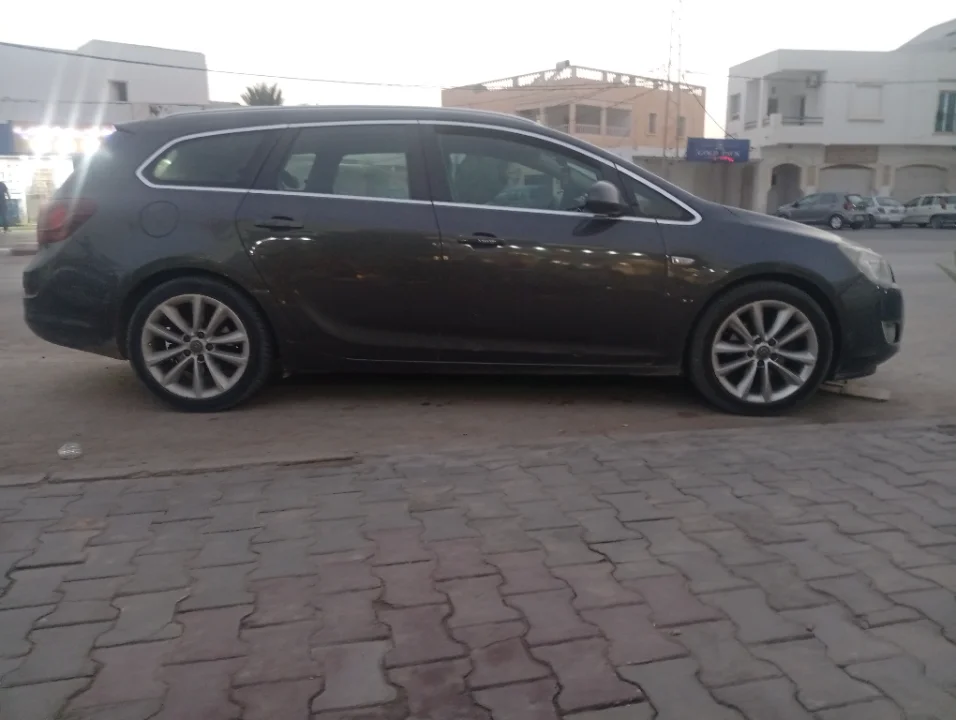 Opel Astra - Photo 8