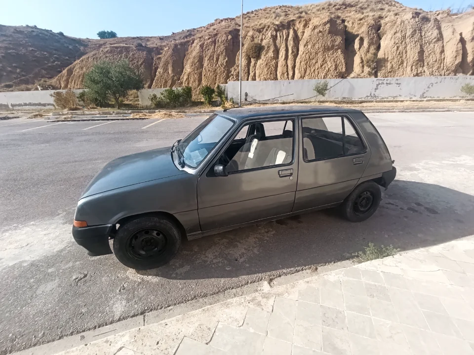 Renault R5 - Photo 2
