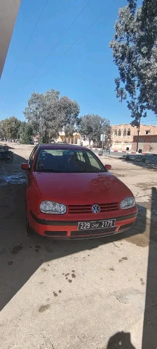 Volkswagen Golf 2000