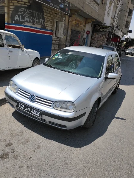 Volkswagen Golf 2002 Essence