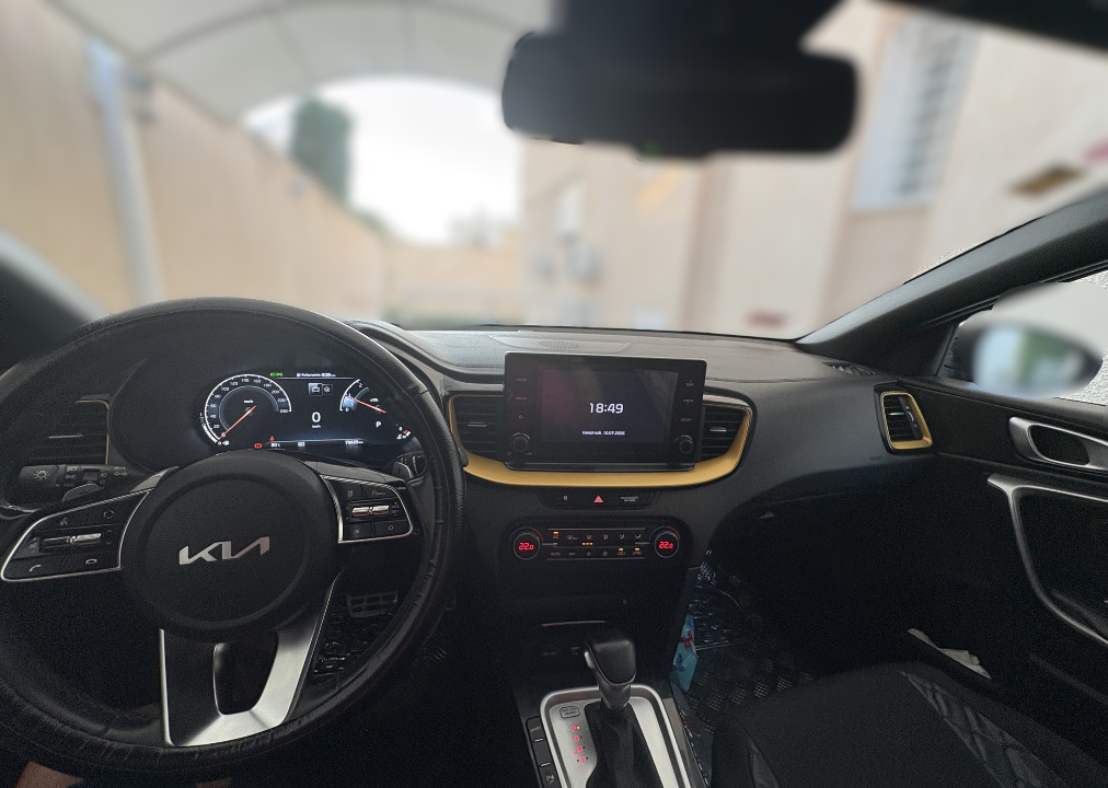 Kia XCEEED - Photo 2