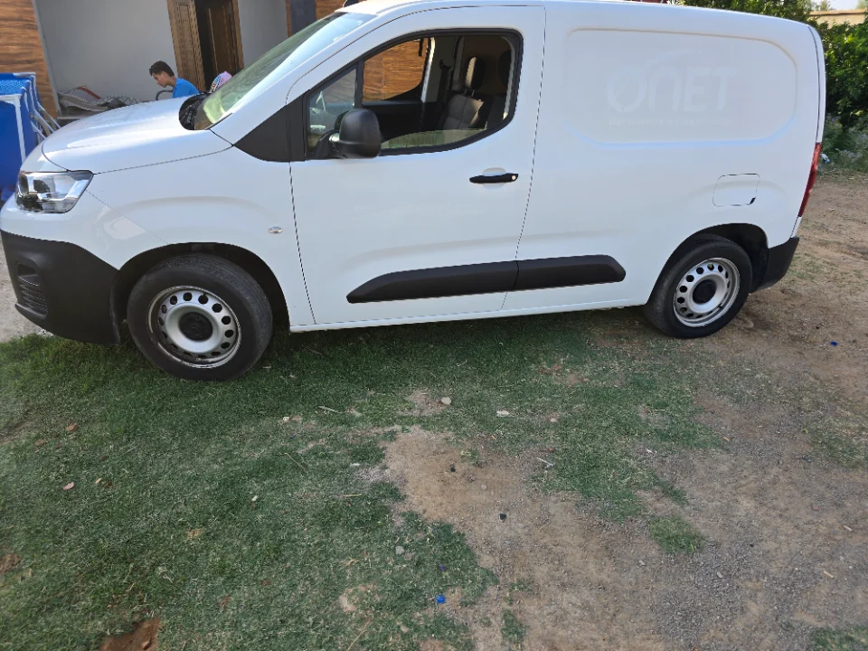 Citroen BERLINGO - Photo 4