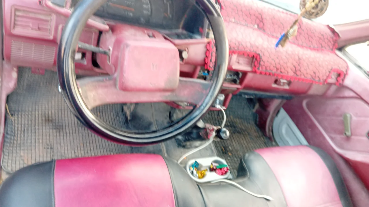 Isuzu AUTRE - Photo 3