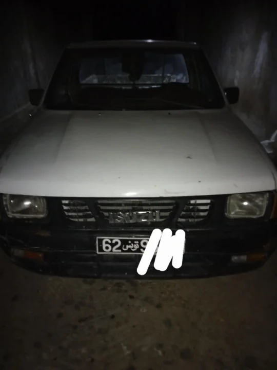 Isuzu AUTRE - Photo 2