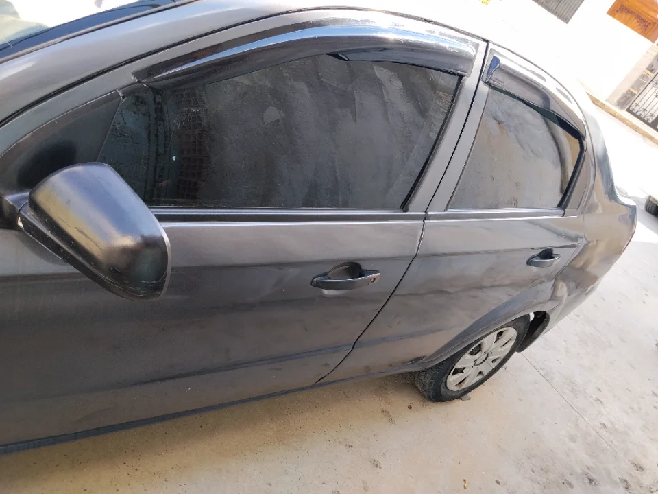 Chevrolet AVEO - Photo 4