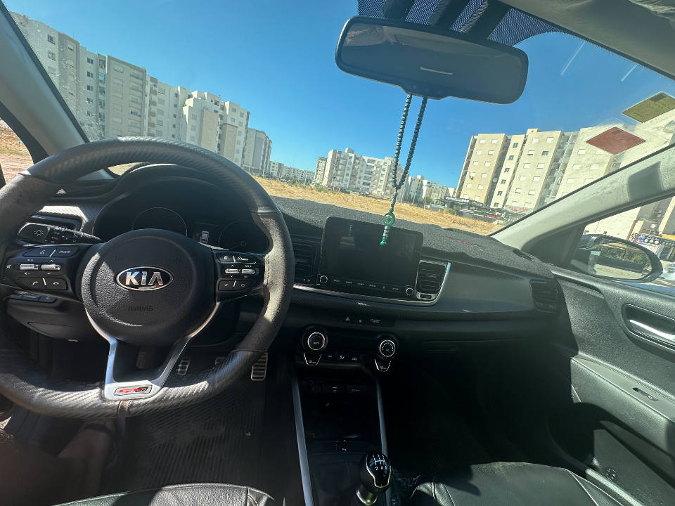 Kia RIO - Photo 3