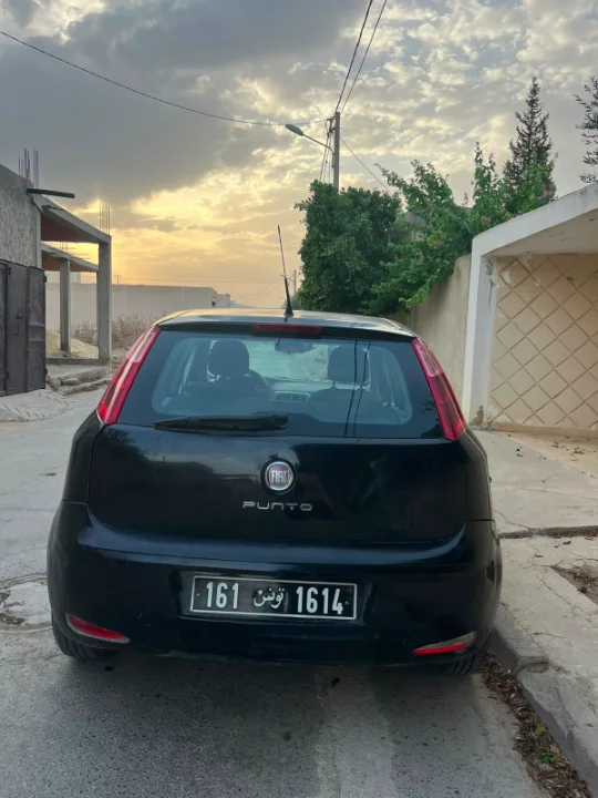 Fiat GRANDE PUNTO - Photo 11
