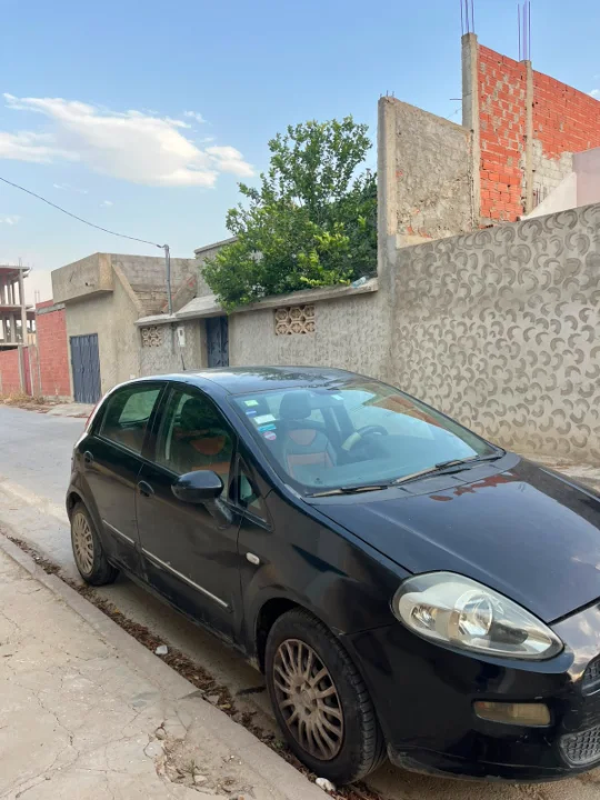 Fiat GRANDE PUNTO - Photo 9