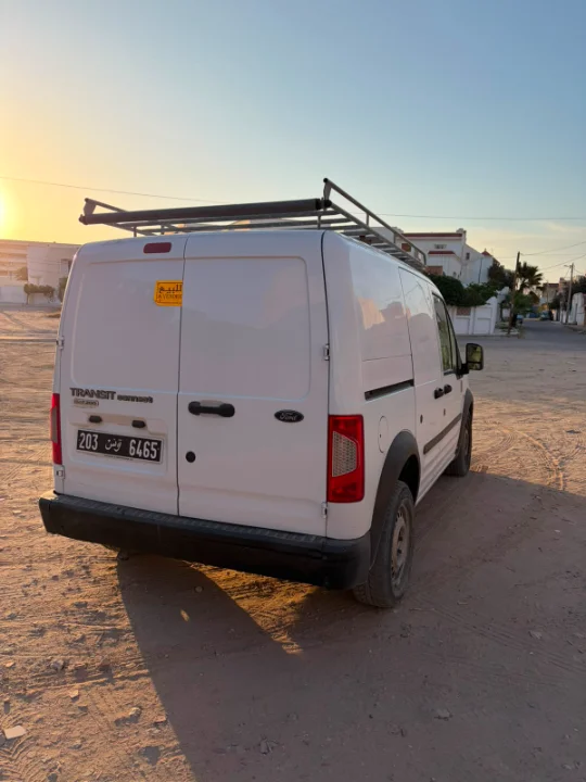 Ford TRANSIT CONNECT - Photo 3
