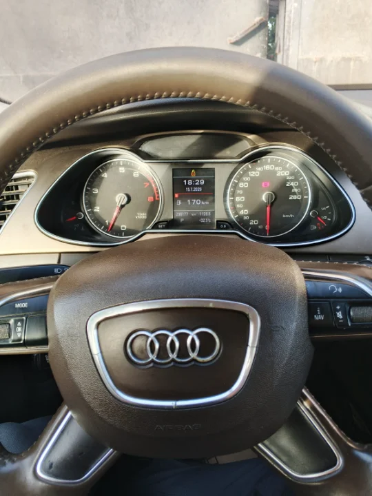 Audi A4 - Photo 5