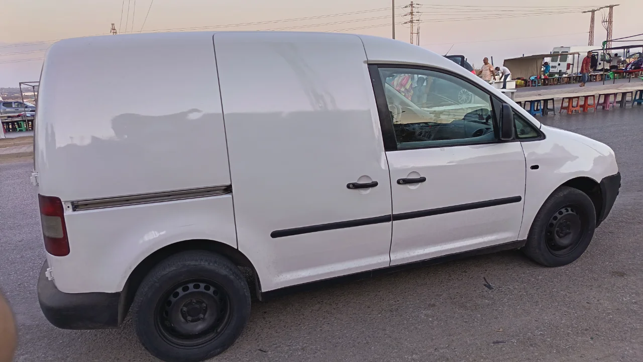 Volkswagen Caddy - Photo 3