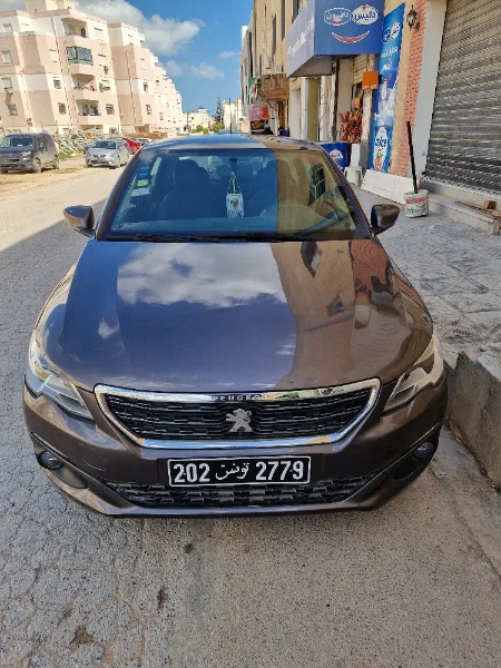 Peugeot 301 2017 Essence