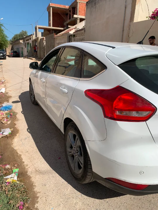 Ford FOCUS - Photo 5