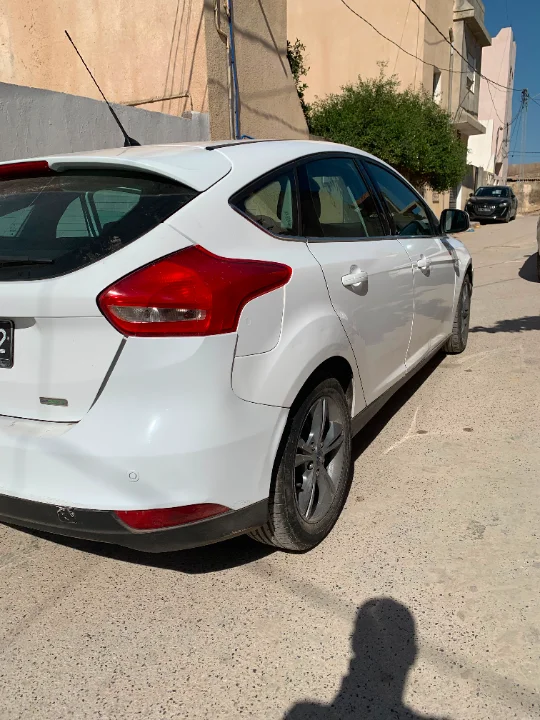 Ford FOCUS - Photo 4