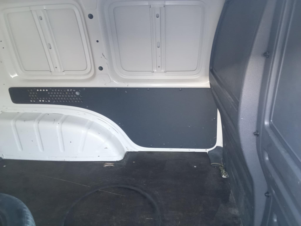 Volkswagen Caddy - Photo 10