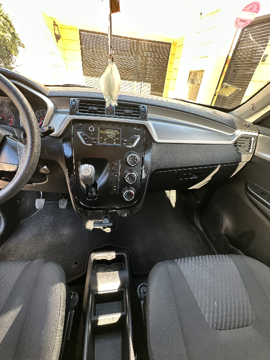 Mahindra KUV 100 - Photo 8