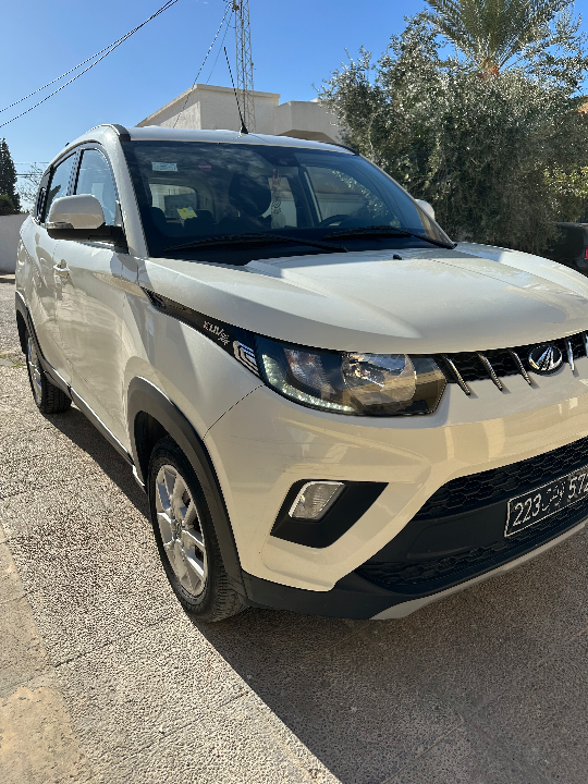 Mahindra KUV 100 - Photo 7