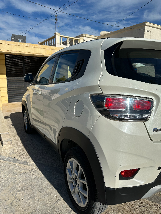 Mahindra KUV 100 - Photo 5