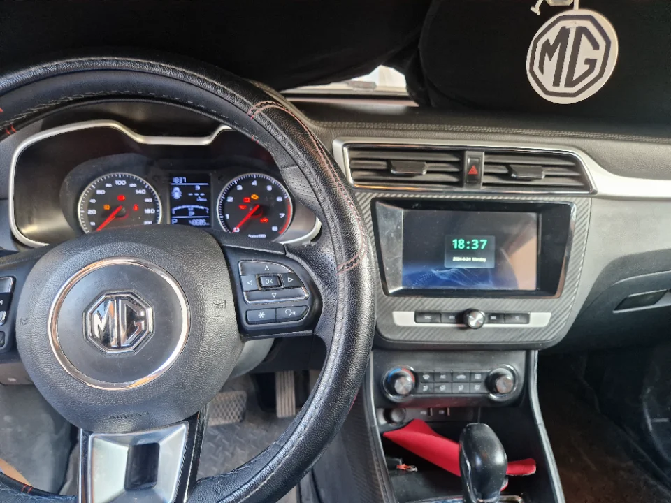 MG MG ZS - Photo 2