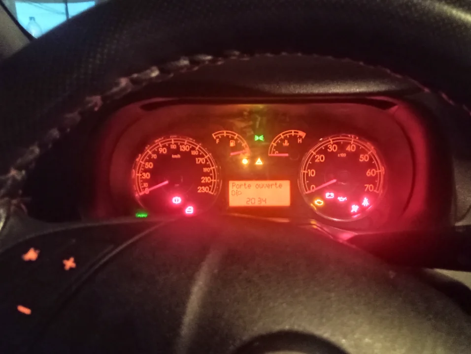 Fiat GRANDE PUNTO - Photo 10