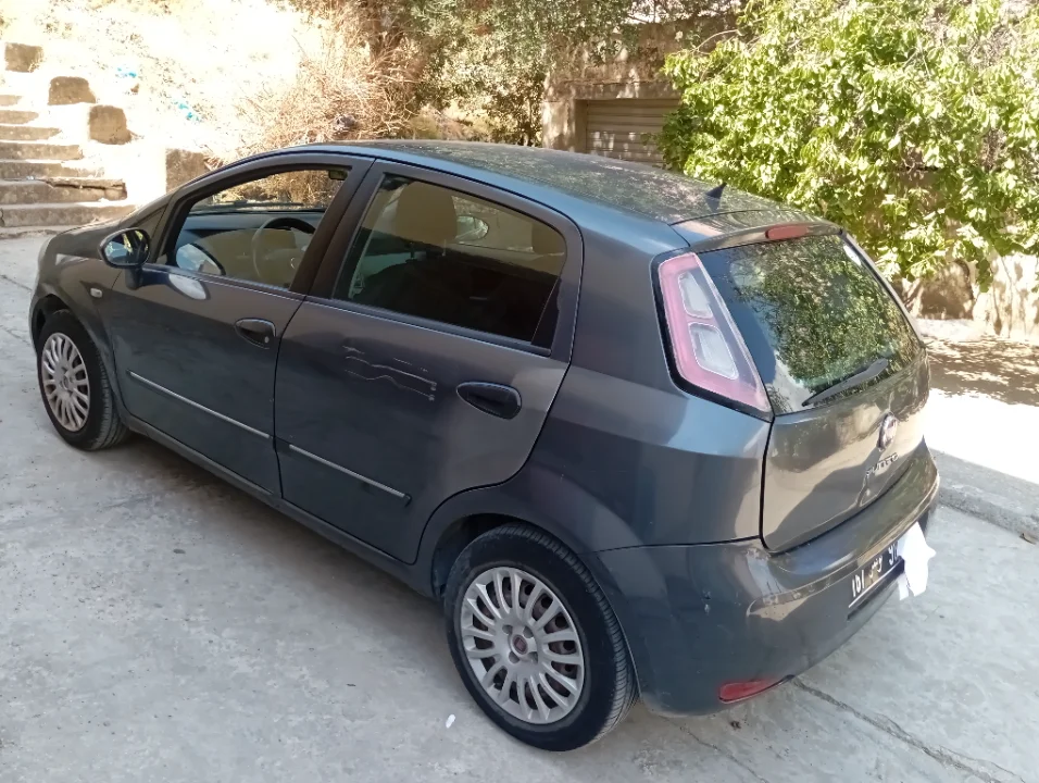 Fiat GRANDE PUNTO - Photo 7