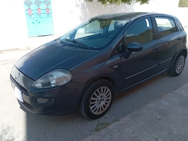 Fiat GRANDE PUNTO - Photo 3