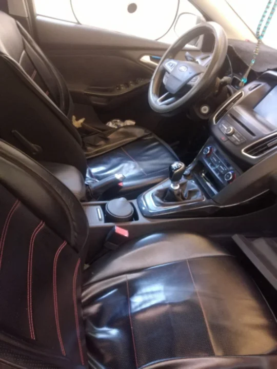 Ford FOCUS - Photo 3