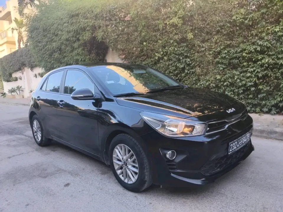 Kia RIO - Photo 8