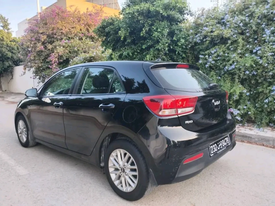 Kia RIO - Photo 6