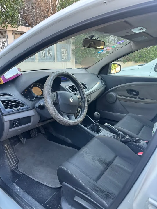 Renault Megane - Photo 11