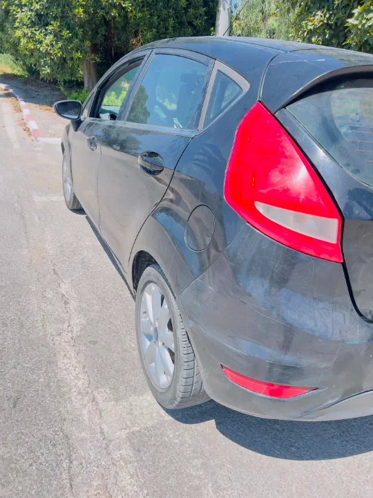 Ford FIESTA - Photo 3