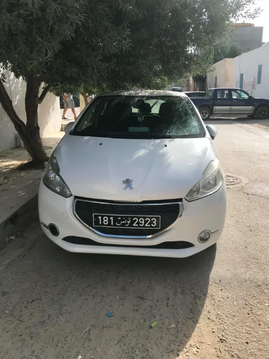 Peugeot 208 - Photo 5