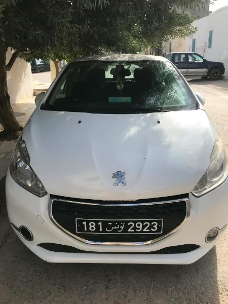 Peugeot 208 2012 Essence