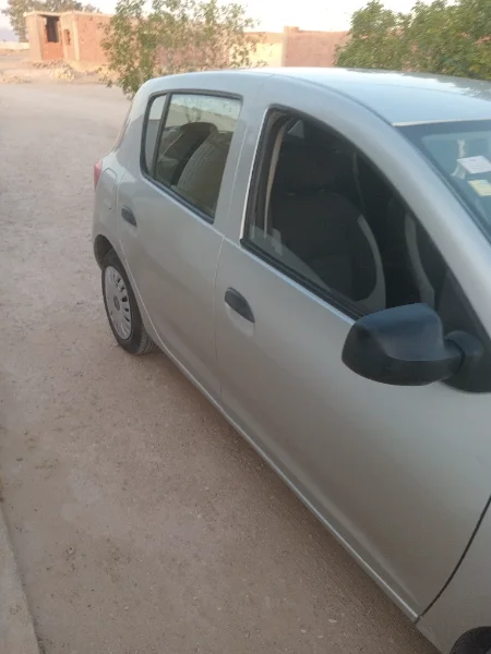 Dacia SANDERO - Photo 4